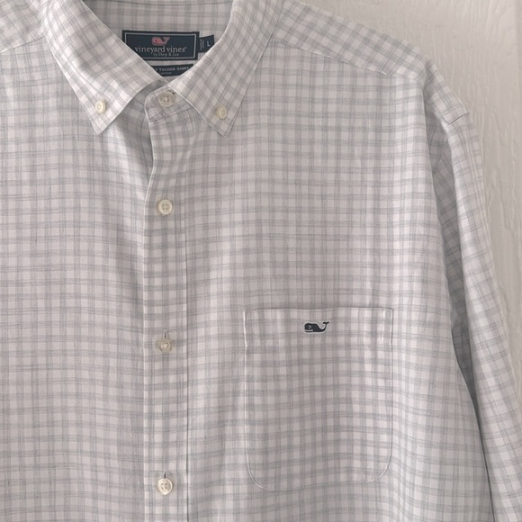 Vineyard Vines Classic Fit Tucker Shirt – White & Light Gray, Size Large - Picture 4 of 5
